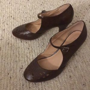 Journee Collection Brown Heeled Shoes 8